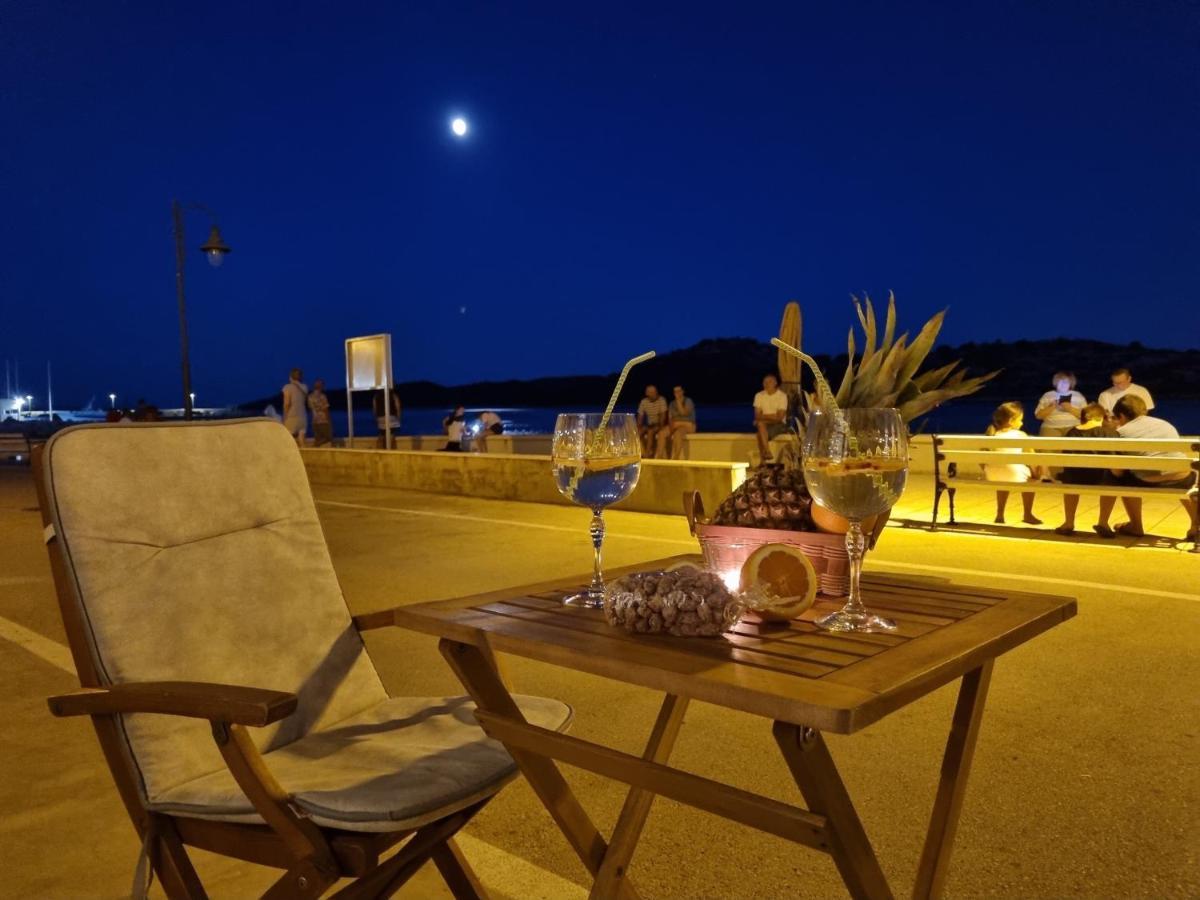 Sea Star Hotel Tribalj Exterior foto